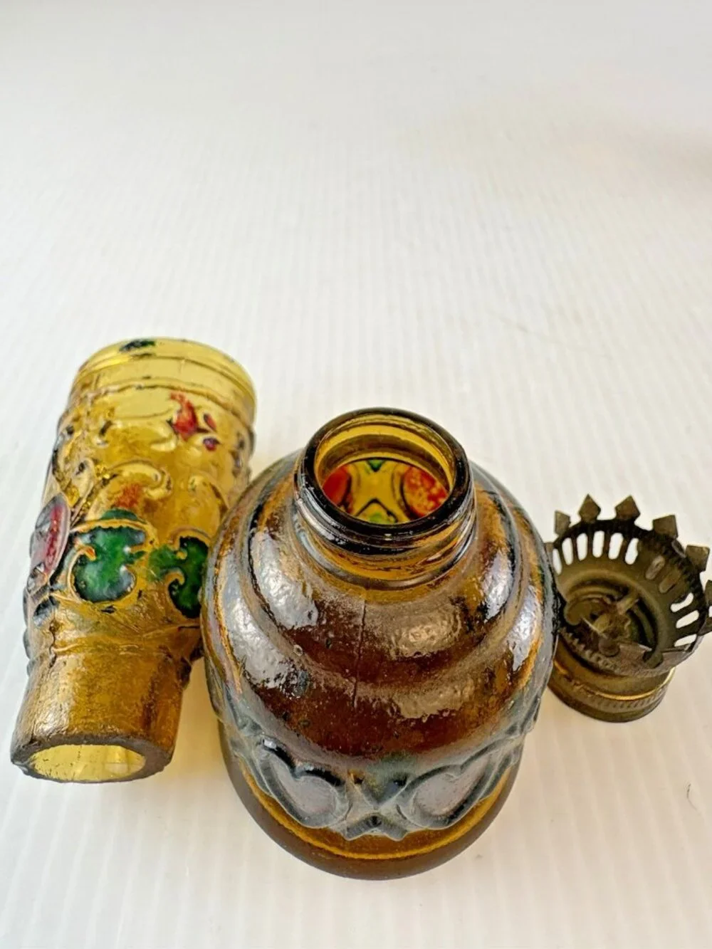 2 Vtg Multi Color Heart Stained Glass Style Oil Lamps Hong Kong 5.25